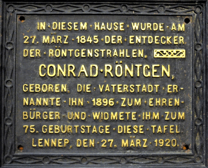 Erinnerungstafel am Geburtshaus von Conrad Röntgen (©DRG e.V.)